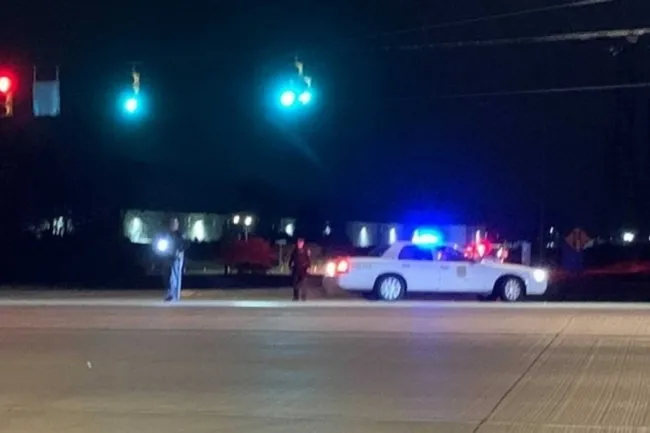 abdde-fedex-sirketinin-merkezine-silahli-saldiri-olu-ve-yaralilar-var-1618552786291.jpg ABD'de FedEx şirketinin merkezine silahlı saldırı: Ölü ve yaralılar var