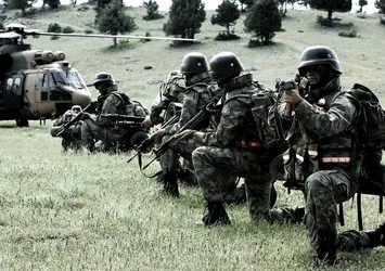 Bordo Bereliler Kandil baronunun peşinde