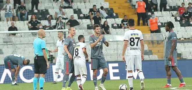 Beşiktaş’ta Salih Uçan profesyonel kariyerinin ilk kırmızı kartını gördü
