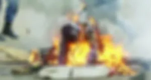 İşgalci Yunan Türkleri camilere doldurup yaktı!