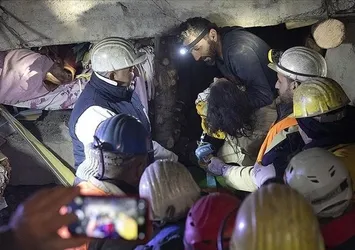 Madenciler doğal afette en ön safta hayat kurtarıyor!