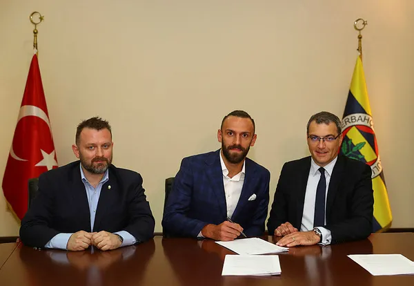 Fenerbahçe'de Vedat Muriç imzayı attı - 1
