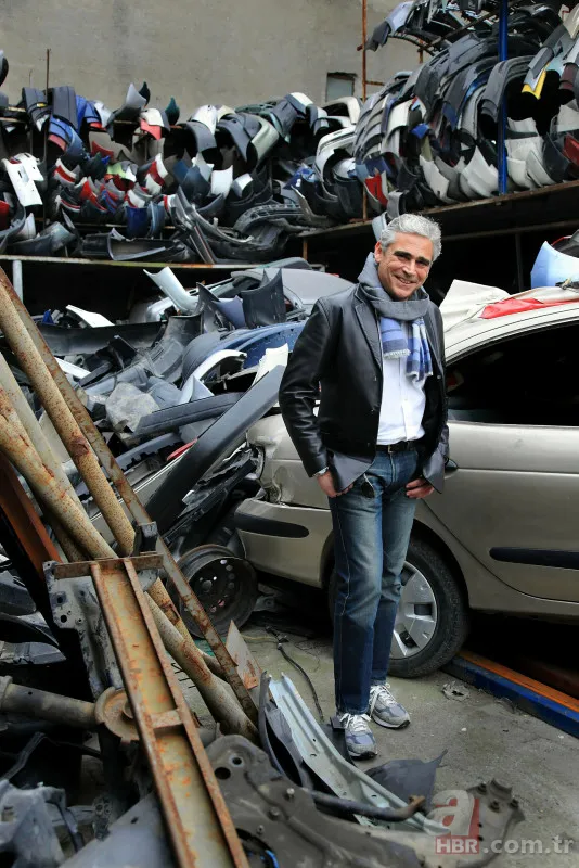 Tolga Savacı yıllar sonra ortaya çıktı gören tanıyamadı! İşte yeni işi ve son hali 9