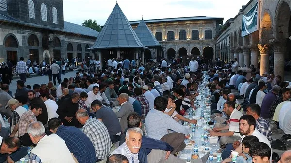 Diyarbakırlılar fetih iftarında bir araya geldi - 1