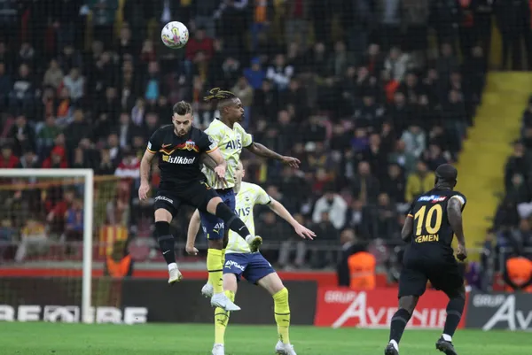 Fenerbahçe Kayseri’de hata yapmadı: Ferdi’nin golü geceye damga vurdu