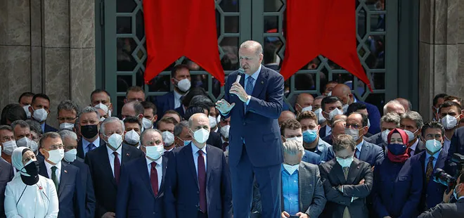 Taksim Camii uluslararası basın kuruluşlarının sinirlerini bozdu! İşte o utanç manşetleri