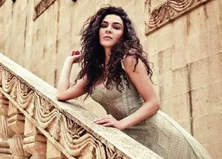 Hercai’nin Reyyan’ı Ebru Şahin makyajsız fotoğrafıyla olay oldu