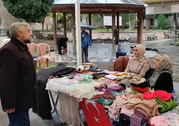 Sinop'ta Gazze yararına hayır çarşısı