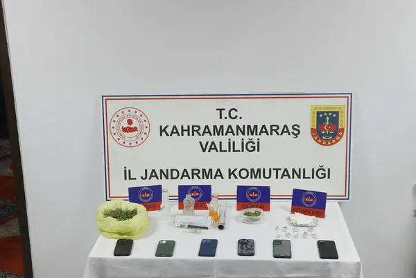 kahramanmarasta-uyusturucu-operasyonu-45-gozalti-1699969336187.jpg Kahramanmaraş'ta uyuşturucu operasyonu: 45 gözaltı - 1