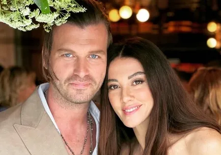 Başak Dizer ile Kıvanç Tatlıtuğ'dan duygusal veda