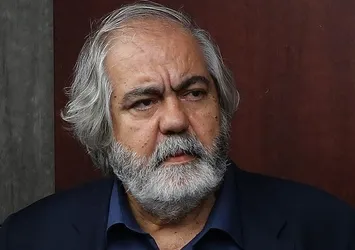 Altan'ın evinden 1 dolarlık 6 banknot ve Gülen'in kasetleri çıktı