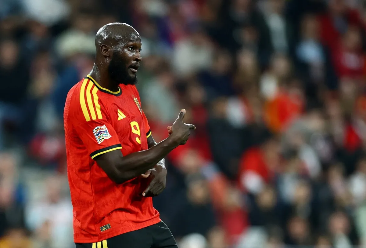 turkiye-macinin-ardindan-lukakudan-fenerbahceye-gozdagi-donunce-gorusecegiz-1790980902060.jpg Belçika-Türkiye maçı sonrası Lukaku’dan Fenerbahçe mesajı: "Farklı bir statüyle geri dönmek istiyorum" - 1