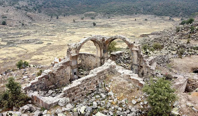 ic-anadolunun-efesi-olmaya-aday-mokissosta-kazilar-basladi-1632570663385.jpg İç Anadolu'nun "Efes"i olmaya aday Mokissos'ta kazılar başladı - 1