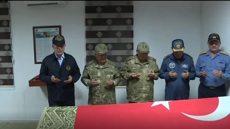 Bakan Akar ve Komuta Kademesi Süleyman Şah Türbesi'nde