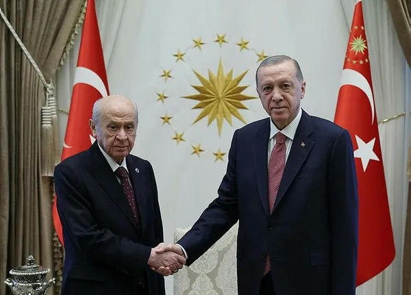 kulliyede-kritik-gazze-zirvesi-baskan-erdogan-ile-mhp-lideri-devlet-bahceli-bir-arada-1698151828548.jpeg Külliye'de kritik Gazze zirvesi! Başkan Erdoğan ile MHP lideri Devlet Bahçeli bir arada - 1