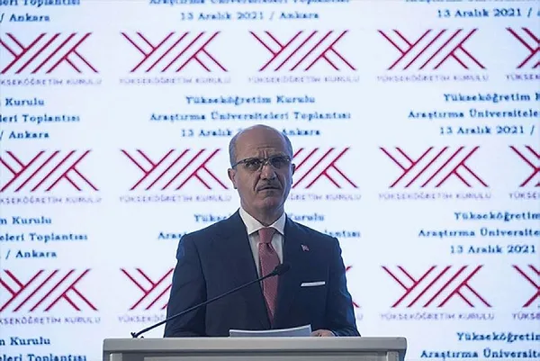 YÖK’ten hibrit eğitim sinyali! Prof. Dr. Erol Özvar tarih verdi