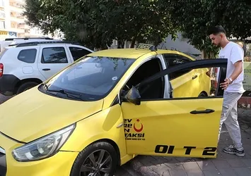 Adana'da hamile kadın takside doğum yaptı!