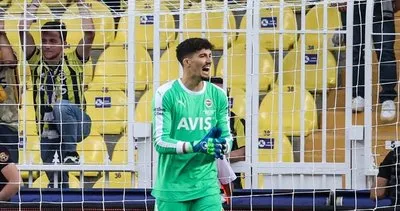 Son dakika: Altay Bayındır gözyaşlarıyla sahayı terk etti | Fenerbahçe'de talihsiz sakatlık