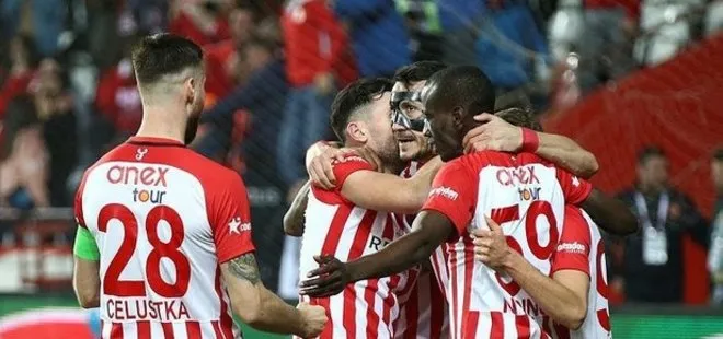 Antalyaspor: 3 - Kasımpaşa: 1 MAÇ SONUCU