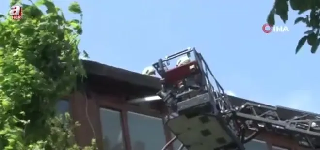 Bakırköy'de 3 katlı bir binada korkutan yangın