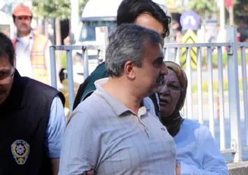 Tutuklanan vali yardımcısı Ahmet Özcan'ın evinde 1 dolar bulundu!