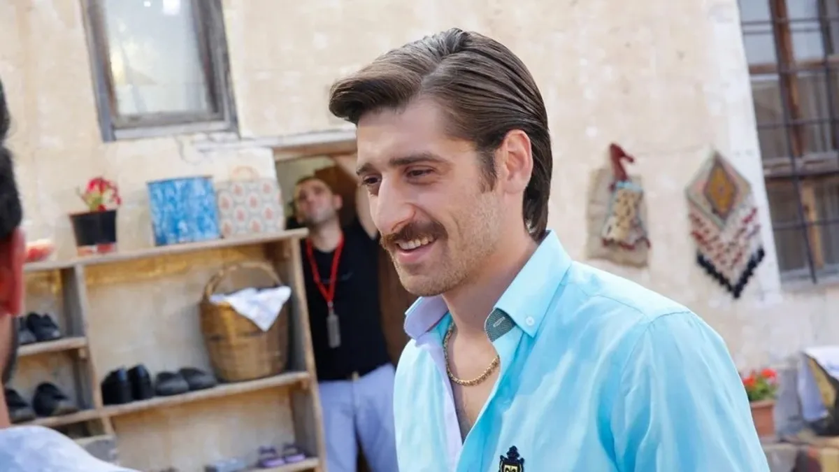 Ekranlarda büyüdü: Ay Lav Yu Tuu'nun Fırat'ı Bora Akkaş'ın dünden bugüne değişimi!