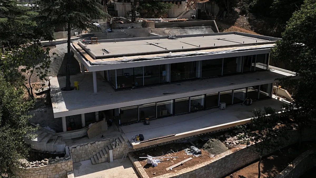 Vaniköy'deki kaçak villada İBB imzası! Aymazlık dedi İstanbulluları uyardı: Ekrem İmamoğlu 3 ilçede riskli alanları imara açtı