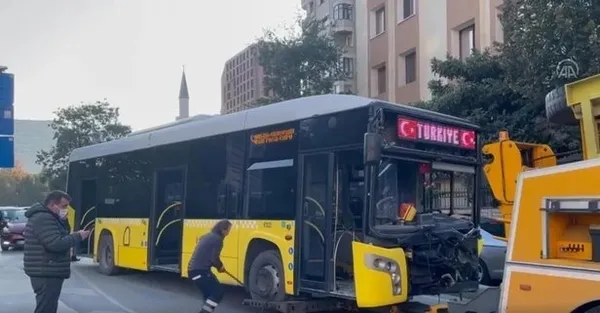 Son dakika | İstanbul Bayrampaşa'da İETT faciası! Otomobille çarpıştı! Çok sayıda yaralı var - 1