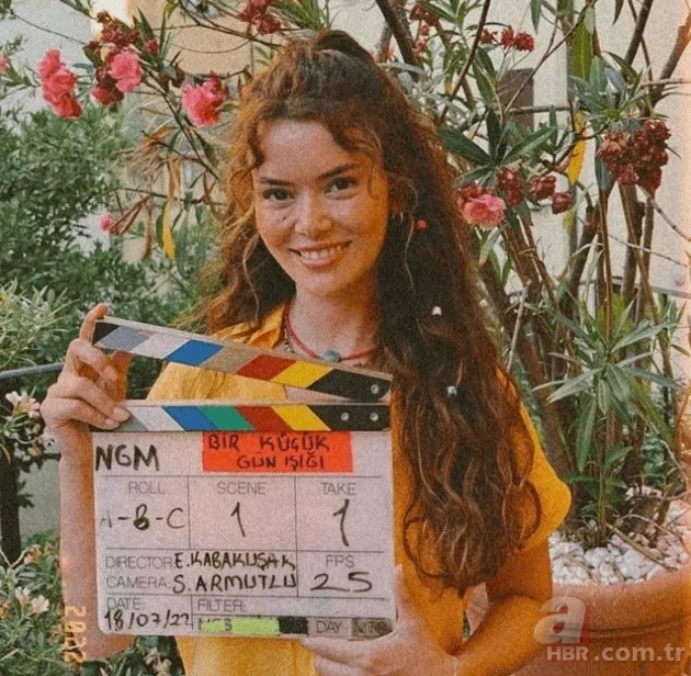 Bir Küçük Gün Işığı dizisinin Elif'i Seray Kaya'nın eski hali şoke etti! Görünce tanıyamayacaksınız 3