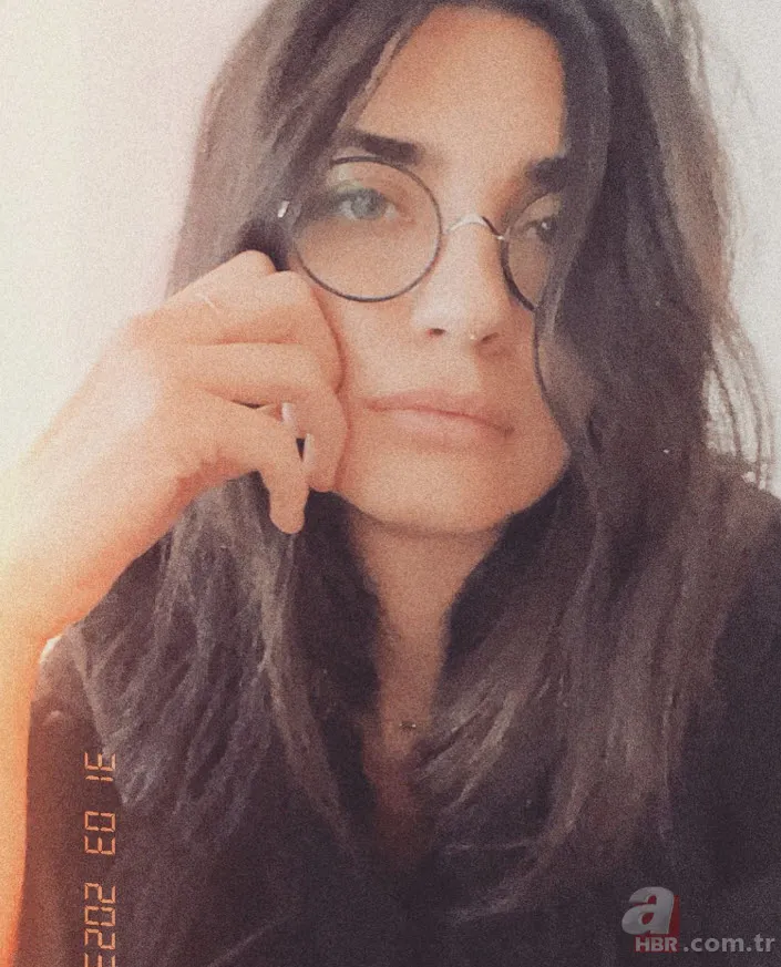Tuba Büyüküstün'den gözü yaşlı selfie! Kimse ne olduğunu anlamadı 1