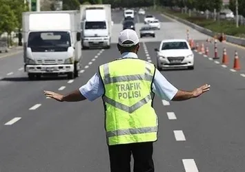 İstanbullular dikkat! Bugün hangi yollar trafiğe kapalı? Ne zaman açılacak?