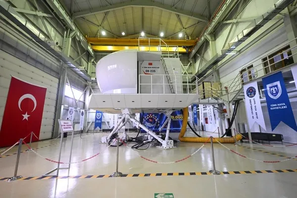 msb-duyurdu-milli-ucus-simulatoru-40-bin-saat-ucus-suresini-tamamladi-1708899507361.jpeg MSB duyurdu! Milli uçuş simülatörü 40 bin saat uçuş süresini tamamladı - 2