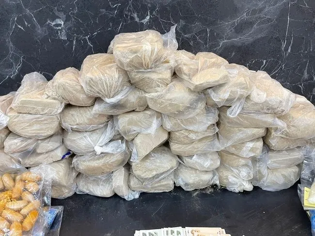 Son dakika: İstanbul Havalimanı'nda midelerinde 3 kilogram eroin bulunan İranlı turistler yakalandı - 1