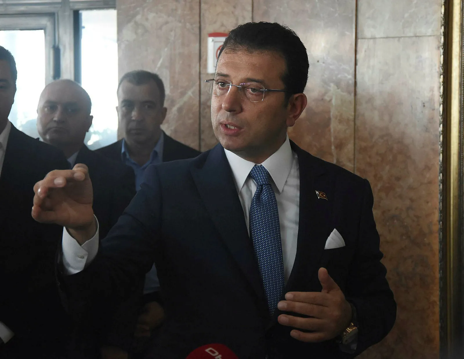 İBB, Ekrem İmamoğlu’nun, ’75 bin öğrenciye ayda 400 TL burs vereceğim’ vaadini yalanladı