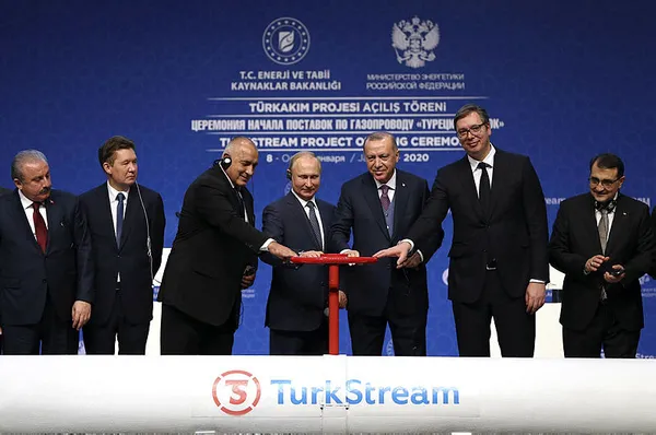 TürkAkım'da çarklar dönüyor! Avrupa'ya ilk çeyrekte 1,3 milyar metreküp gaz taşındı - 2