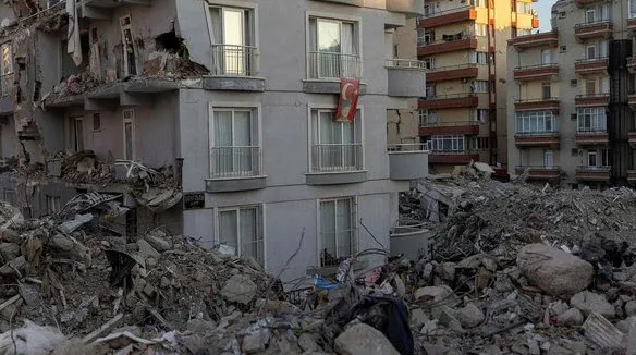 1676808870613.jpg Kahramanmaraş depremi 85 milyonu tek yürek yaparken provokatörler de sahneye çıktı! "Help Turkey"ciler 10 günde 30 bin yalan tweet attı - 8