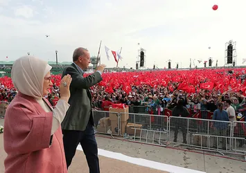 Ekrem İmamoğlu bildiğiniz gibi: Atatürk Millet Bahçesi’ndeki 560 bin kişilik dev kutlamaya “korsan” dedi