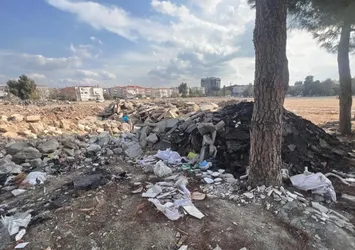 Yeşil alandan İzmir çöplüğüne! Çevre, Şehircilik ve İklim Değişikliği Bakanlığı harekete geçti