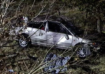 Karabük'te feci kaza! Evin bahçesine düşen otomobilde bir kişi hayatını kaybetti