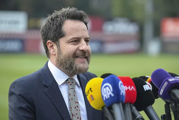 erden-timurdan-transfer-hakkinda-carpici-aciklamalar-1706116902231.jpg Erden Timur'dan transfer hakkında çarpıcı açıklamalar!