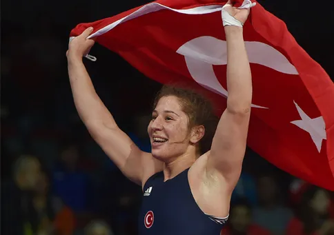 Yasemin Adar dünya şampiyonu oldu!