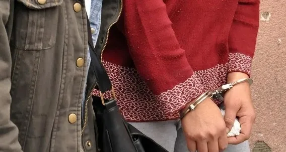 1701066987522.jpg Zaman Gazetesi yazarı Ali Ünal'ın yeğeni FETÖ'nün avukat yapılanmasında! Talimat üzerinden dosyalara para almadan baktı... - 3