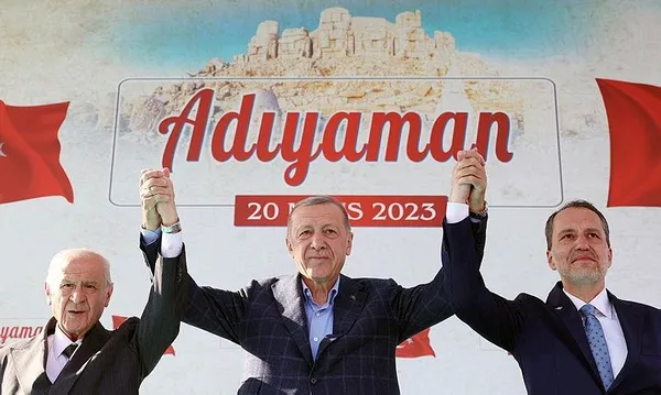 Başkan Erdoğan’dan Adıyaman’da depremzedelere hakaret eden muhalefete sert sözler: Menfaatçi de cahil de sizsiniz