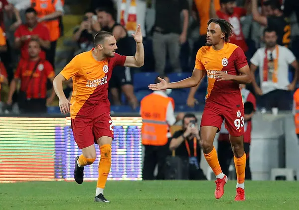 galatasaray-st-johnstoneu-4-2-maglup-ederek-turladi-1628798395898.jpg Galatasaray, St. Johnstone'u 4-2 mağlup ederek turladı - 3