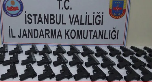 Jandarmadan dev operasyon: Poşetlerde 47 Sigsauer bulundu - 1