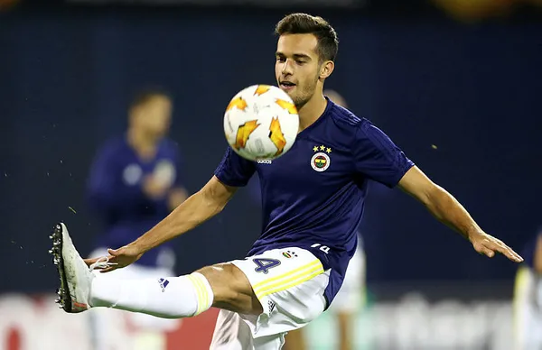 Son dakika haberi: Fenerbahçe Barış Alıcı'yı Çaykur Rizespor'a kiraladı - 1