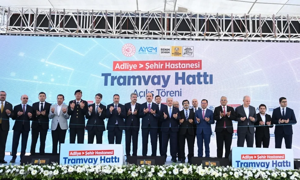 konyanin-rayli-sistem-agini-guclendirecek-adliye-sehir-hastanesi-hatti-acildi-1788977952771.jpeg Konya’nın raylı sistem ağını güçlendirecek Adliye-Şehir Hastanesi hattı açıldı - 3