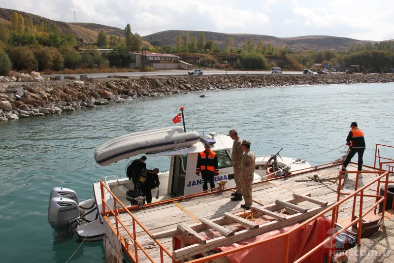 Mehmetçik Van Gölü'nde yaşayan ikinci balık türünü buldu 4