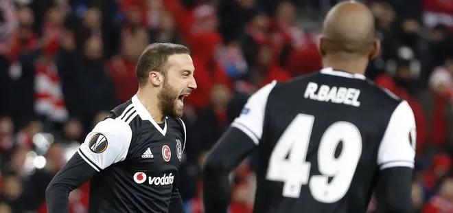 Cenk Tosun Ibrahimovic’e rakip oldu