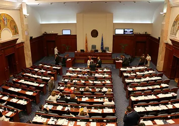 Makedonya'nın ismi resmen değişti